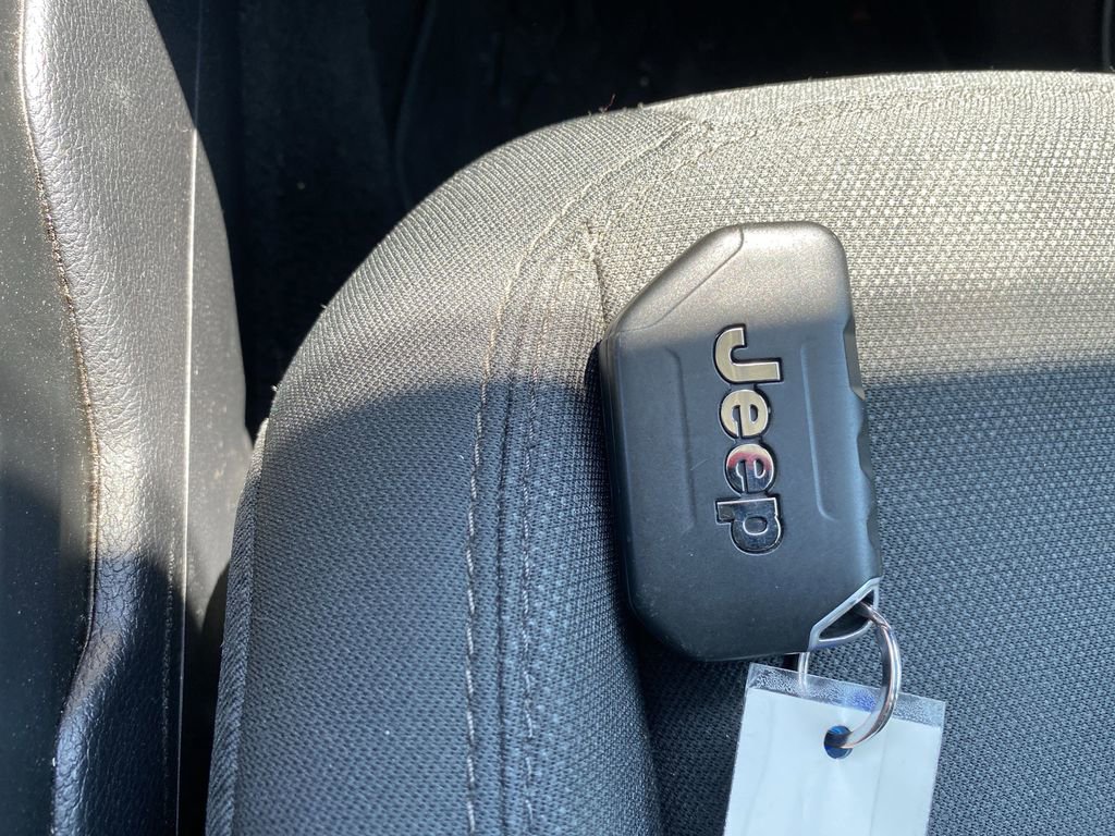 Used 2021 Jeep Wrangler Unlimited Sport image 25