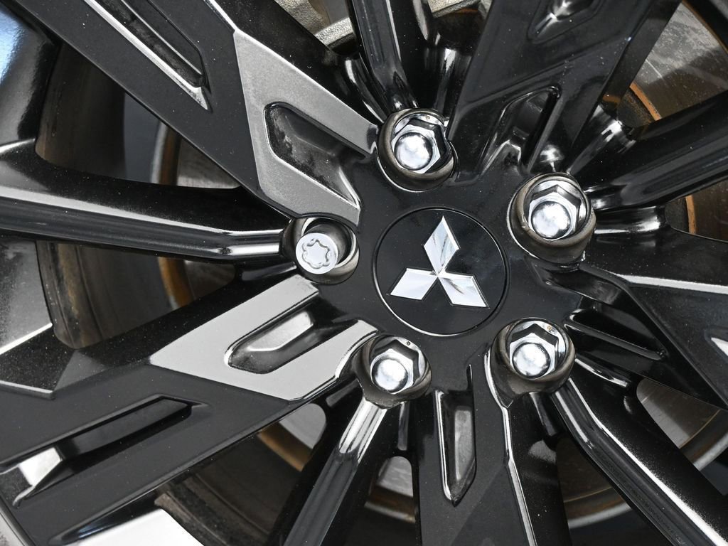 Used 2023 Mitsubishi Eclipse Cross LE image 35