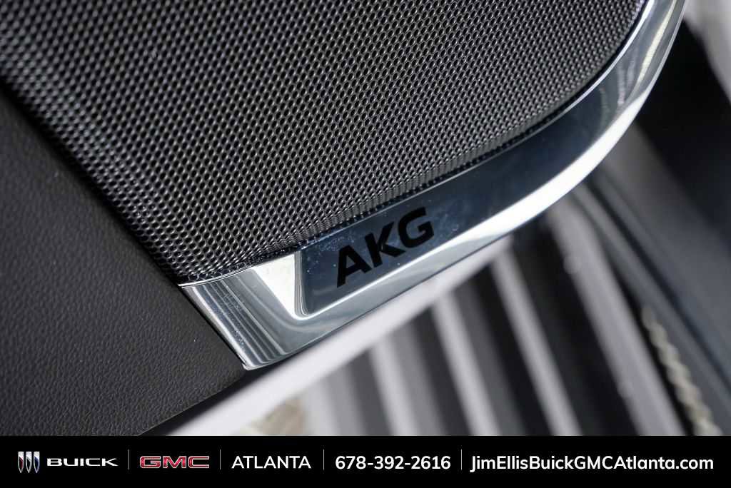 Used 2025 Cadillac Escalade ESV Sport Platinum image 8