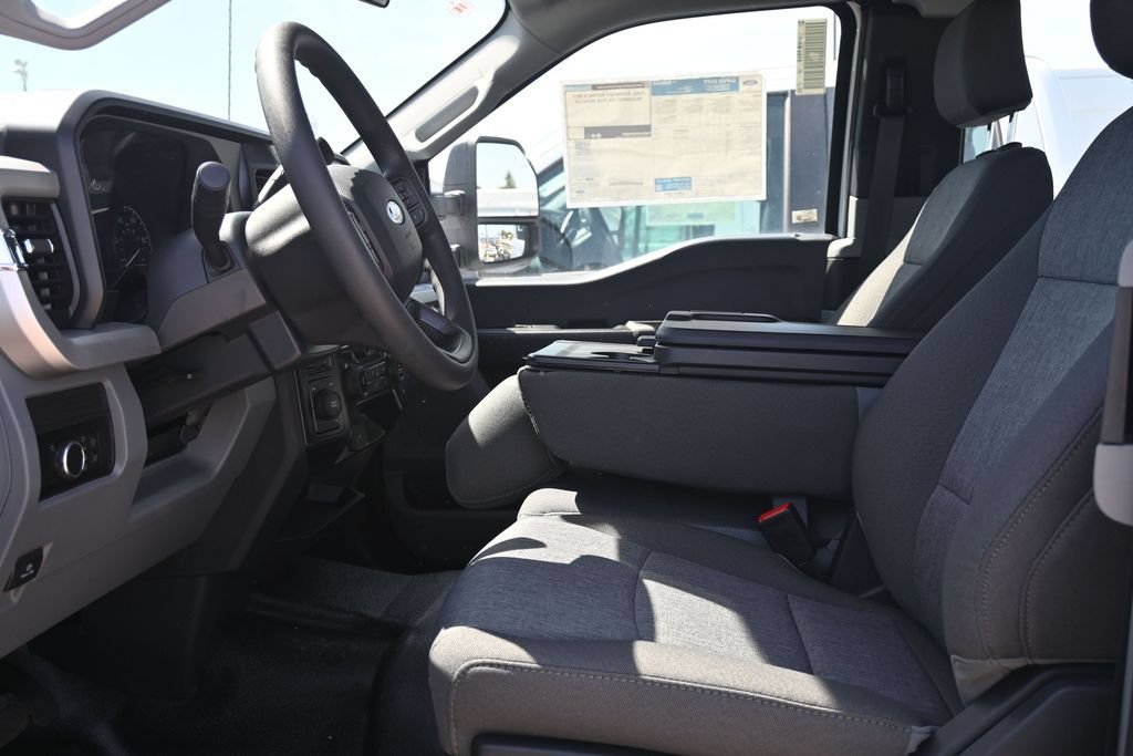New 2026 Ford F550 4x4 Supercab Super Duty image 10