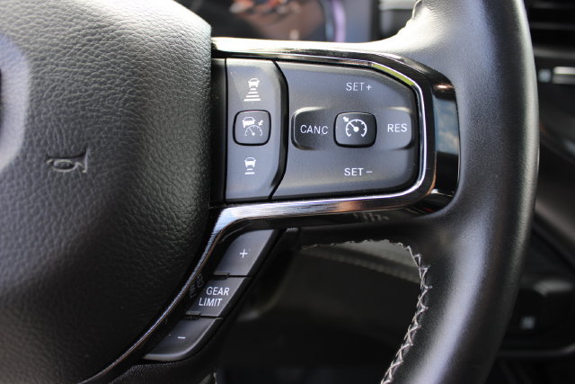 Used 2025 RAM 2500 Limited AWD/4WD image 24