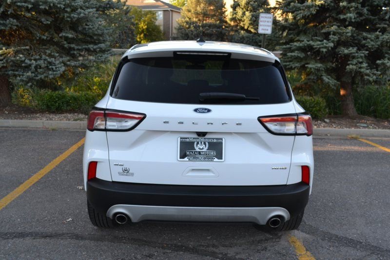 Used 2021 Ford Escape SE image 12