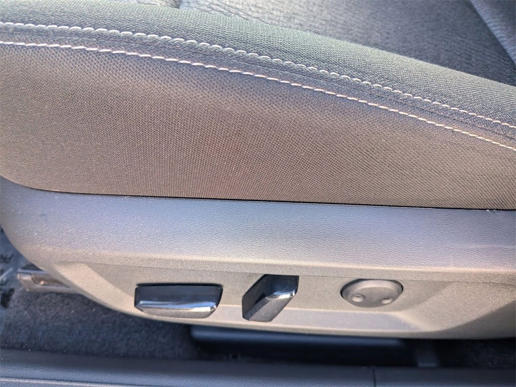 Used 2024 Nissan Rogue SV image 14