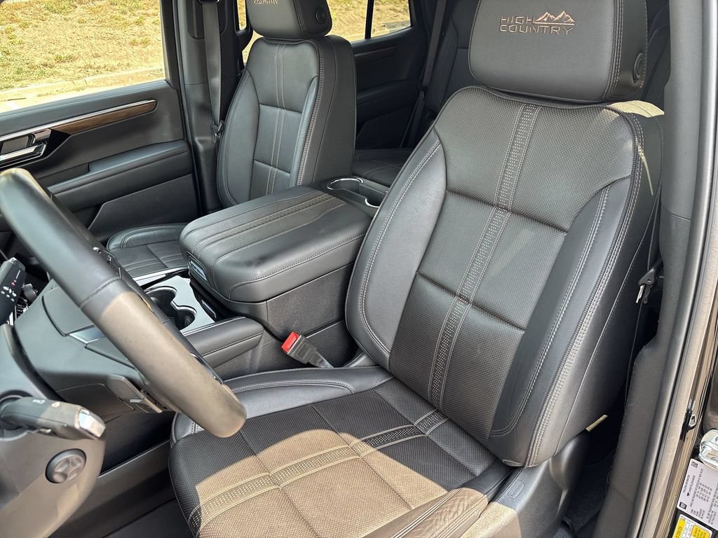 Certified 2025 Chevrolet Tahoe High Country AWD/4WD image 25