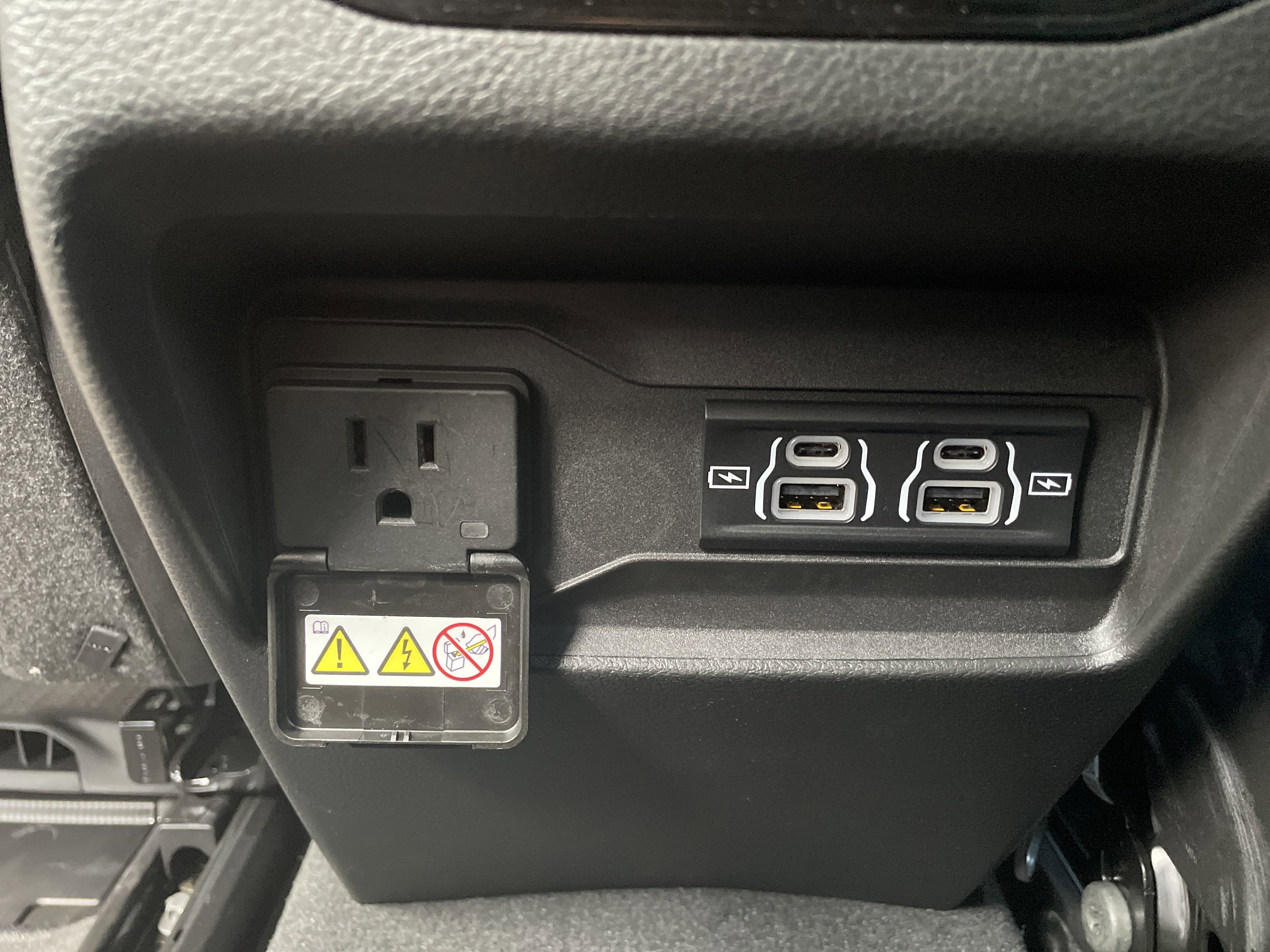 New 2025 Jeep Grand Cherokee Altitude image 59