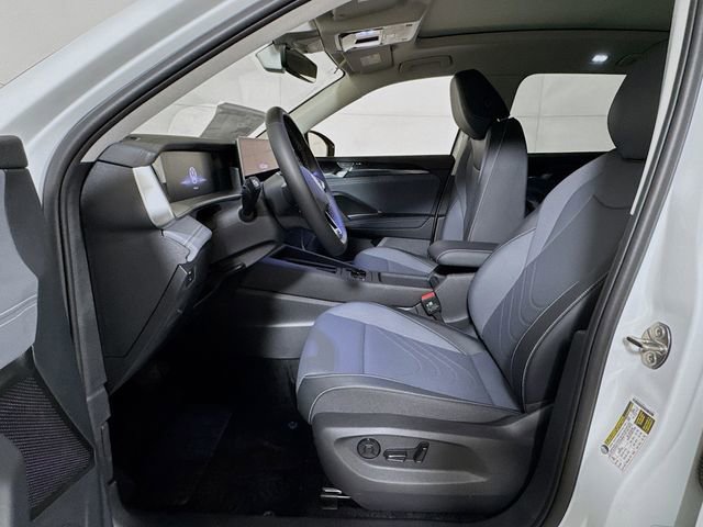 New 2026 Volkswagen Tiguan SE image 11