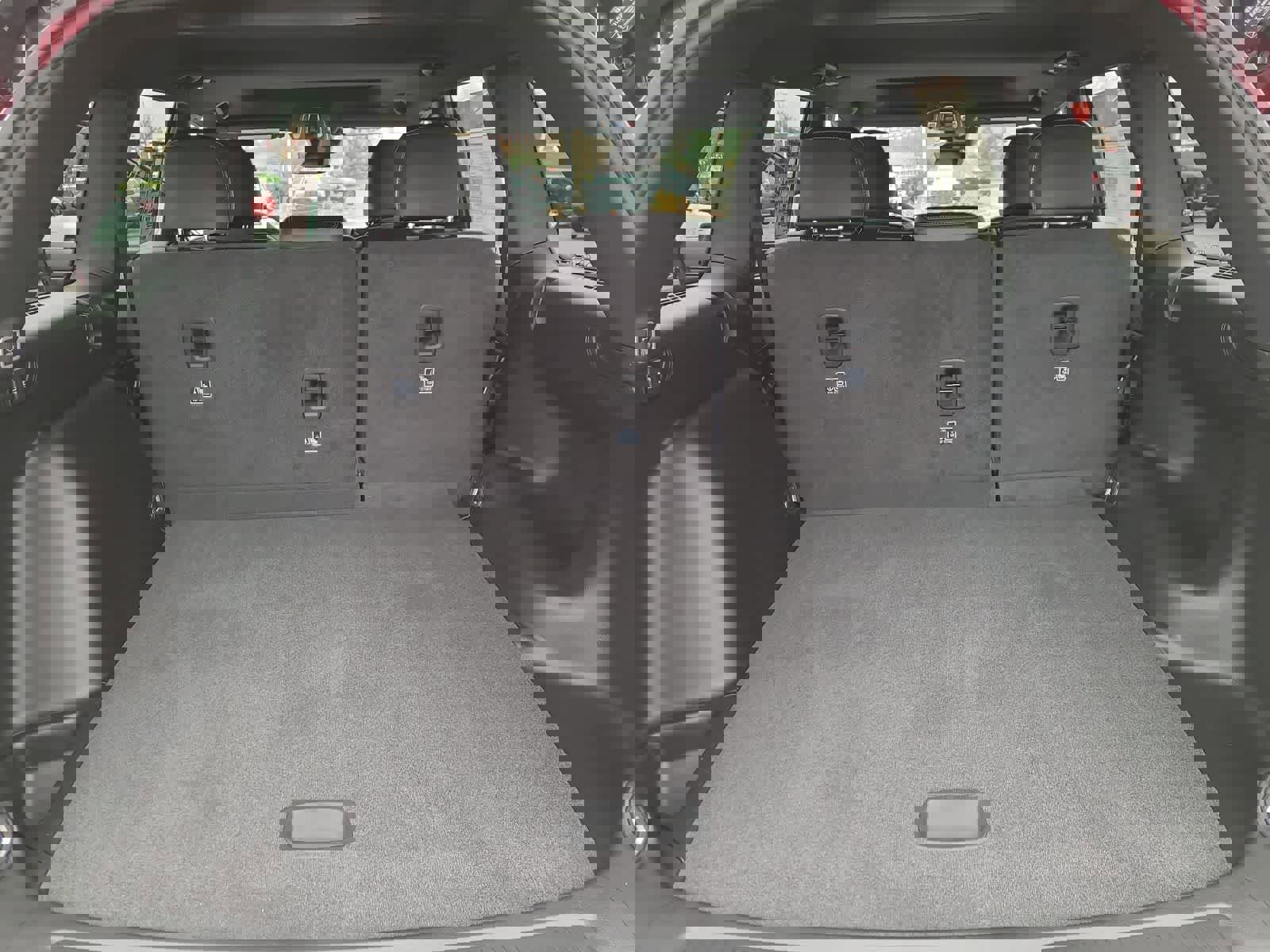 New 2025 Jeep Grand Cherokee Altitude image 27