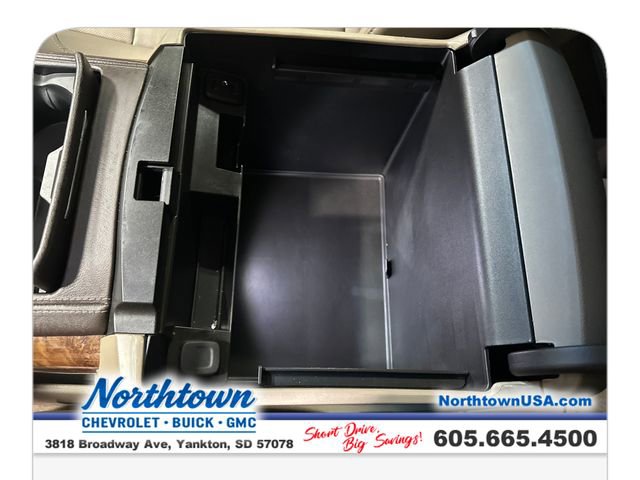 Used 2019 Chevrolet Suburban Premier AWD/4WD image 27