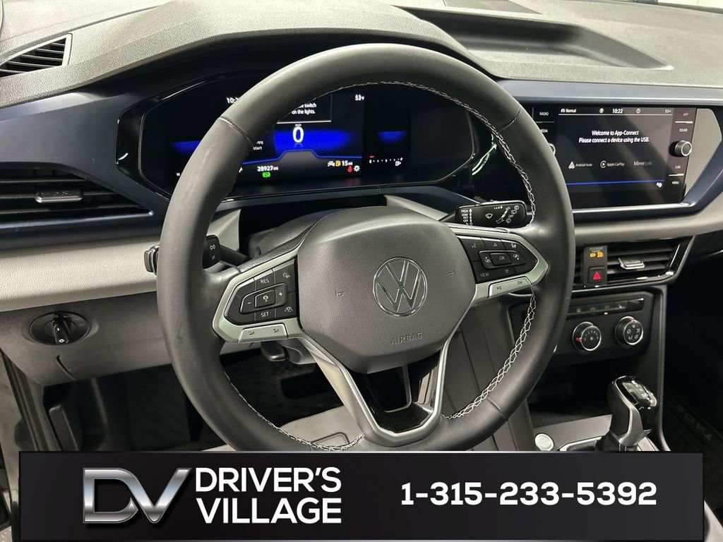 Certified 2022 Volkswagen Taos SE AWD/4WD image 4