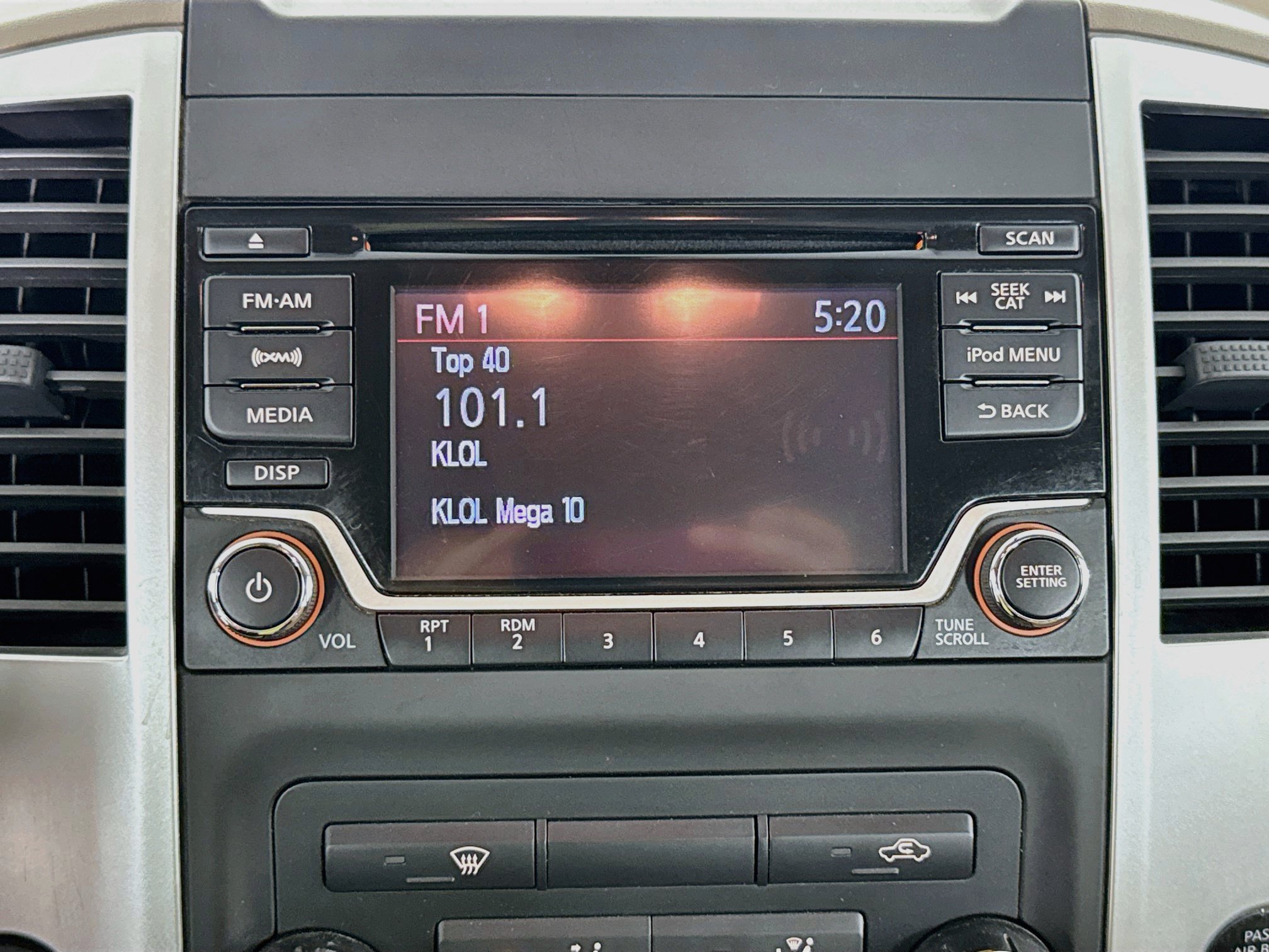 Used 2018 Nissan Frontier SV RWD image 16