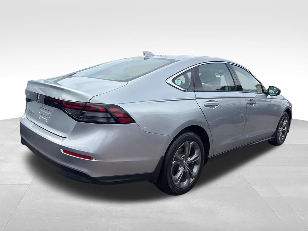 Used 2024 Honda Accord EX image 8