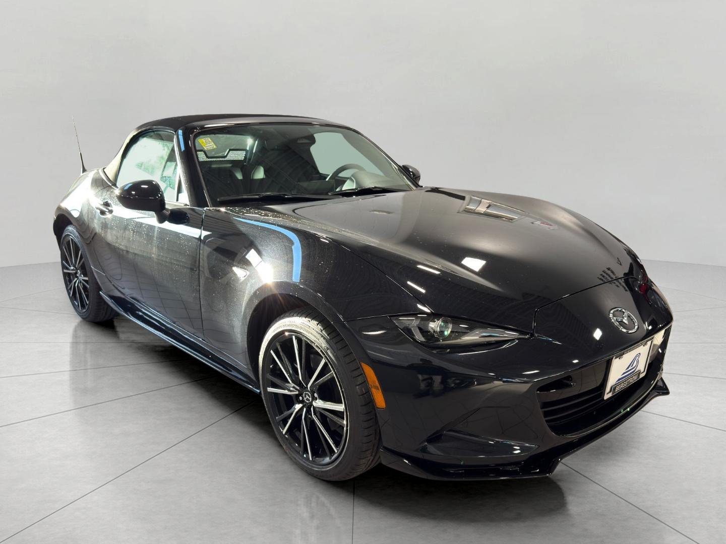 New 2025 MAZDA MX-5 Miata Grand Touring w/ Appearance Package RWD image 1