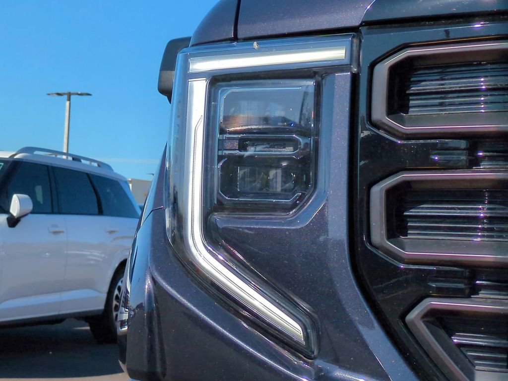 Used 2023 GMC Sierra 1500 AT4X image 9