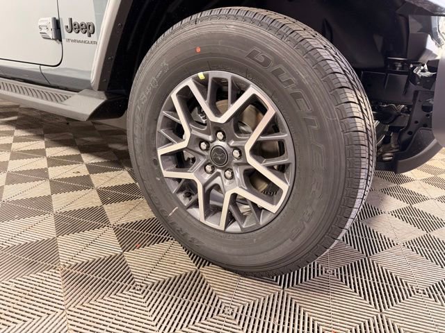 New 2026 Jeep Wrangler Unlimited Sahara AWD/4WD image 2