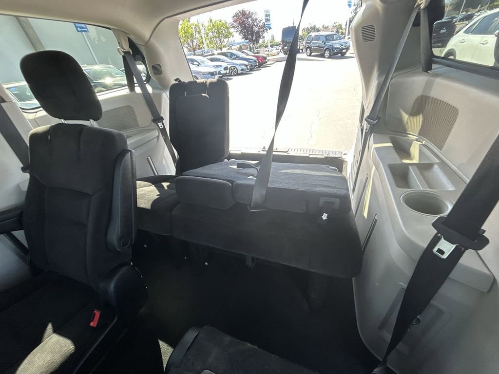 Used 2014 Dodge Grand Caravan SXT image 22