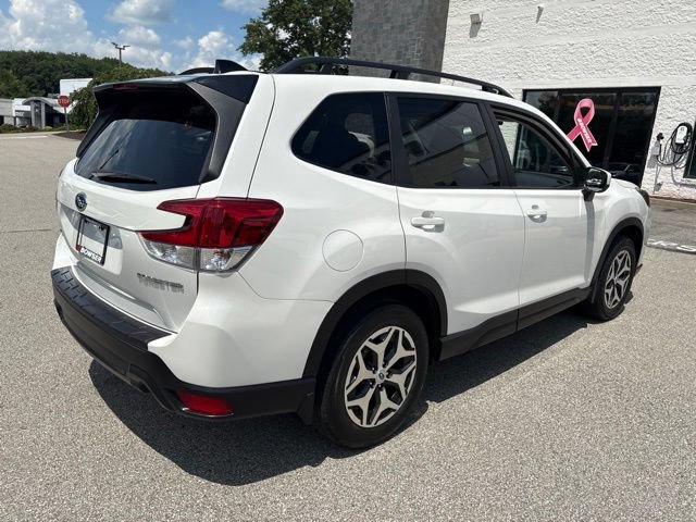 Used 2024 Subaru Forester Premium AWD/4WD image 5