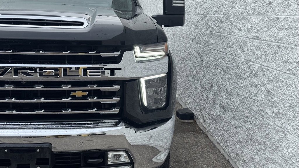 Used 2022 Chevrolet Silverado 2500 LTZ w/ LTZ Premium Package image 4