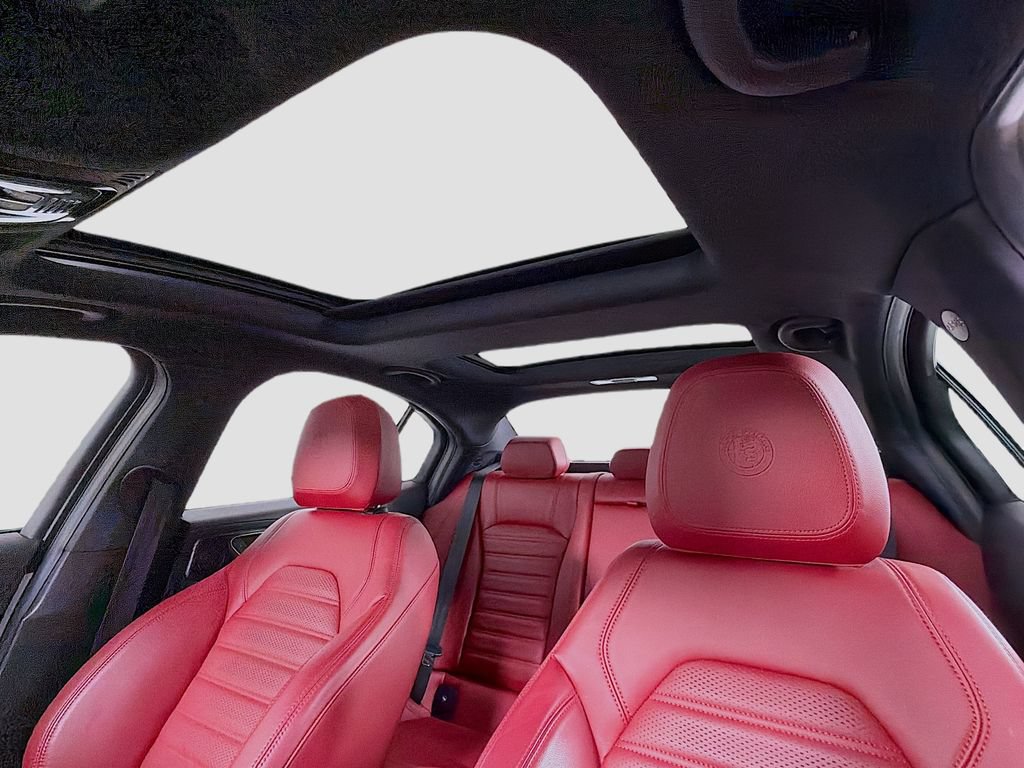 Used 2022 Alfa Romeo Giulia Sprint AWD/4WD image 15
