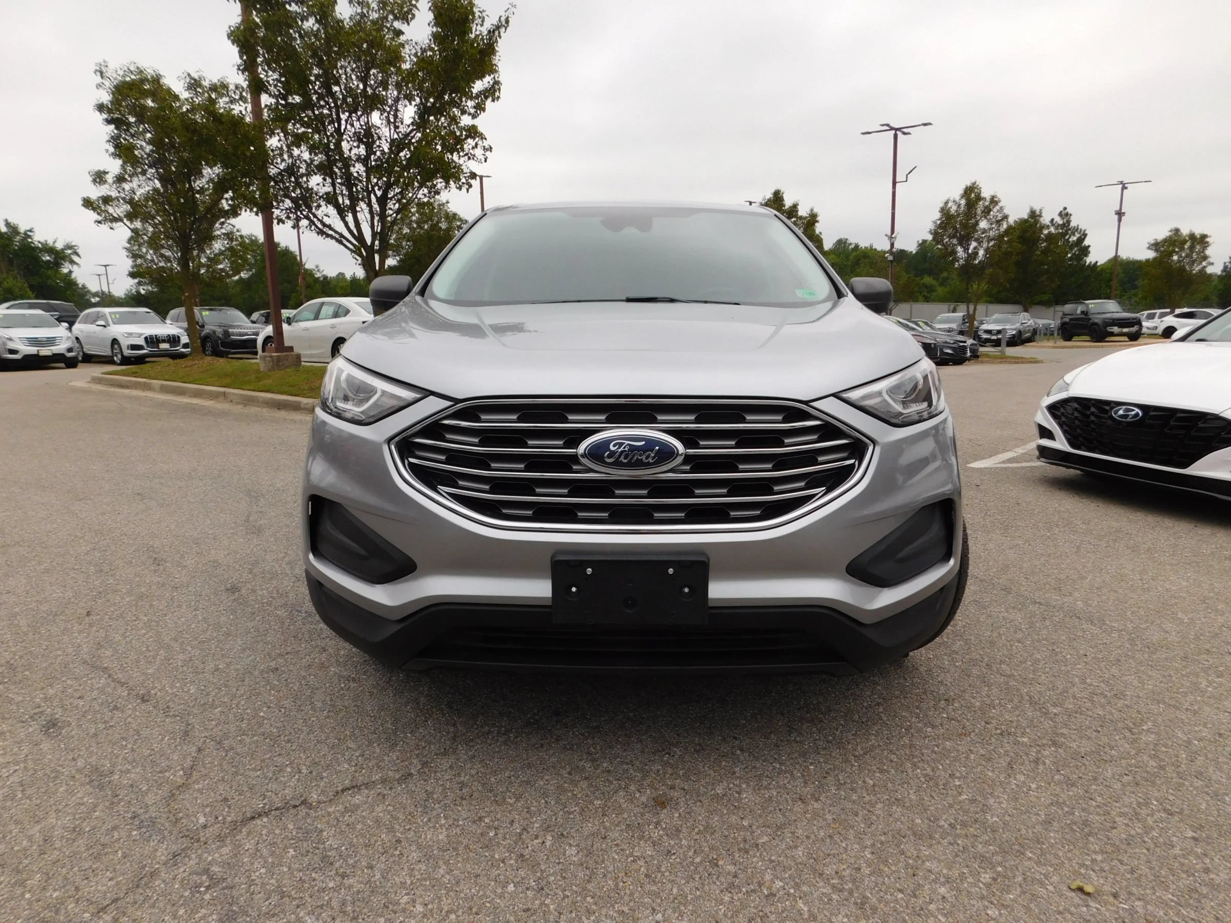 Used 2022 Ford Edge SE AWD/4WD image 3