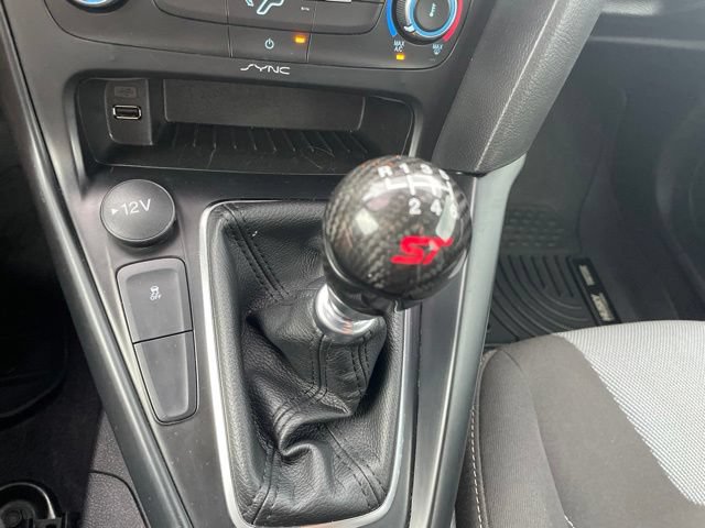Used 2018 Ford Focus ST FWD image 39