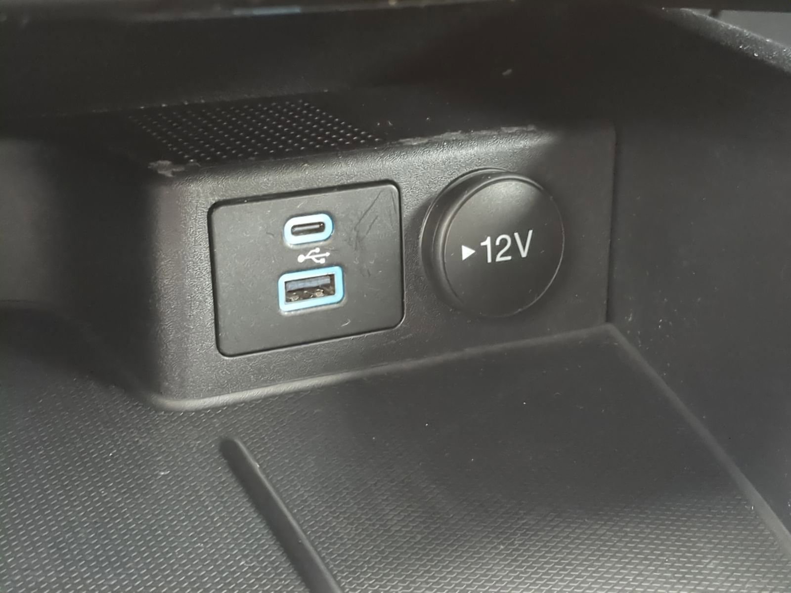 Used 2022 Ford Escape SEL image 31