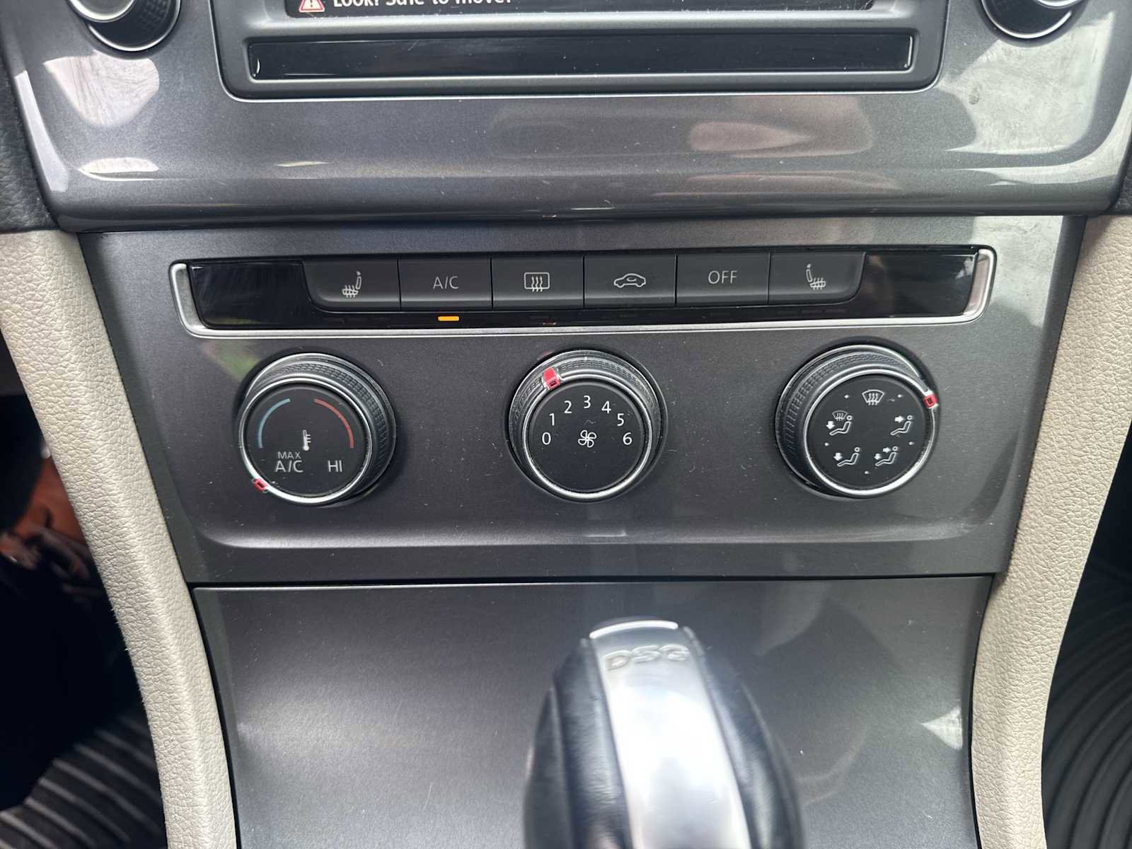 Used 2017 Volkswagen Golf Alltrack S image 18