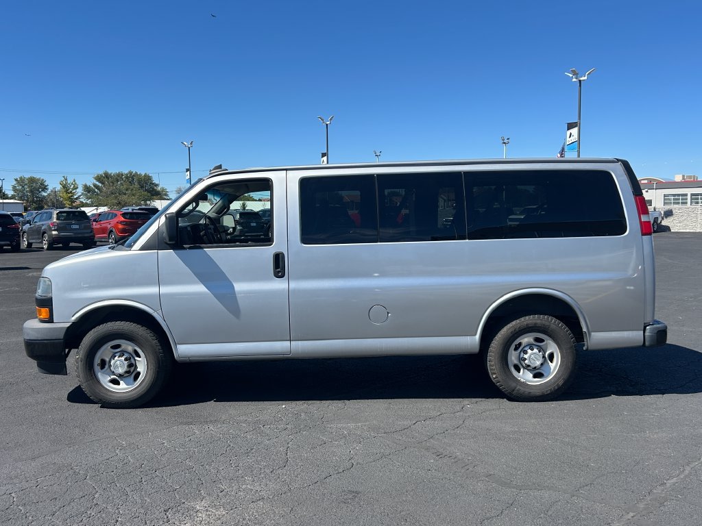 Used 2019 Chevrolet Express 2500 LS w/ Driver Convenience Package RWD image 6