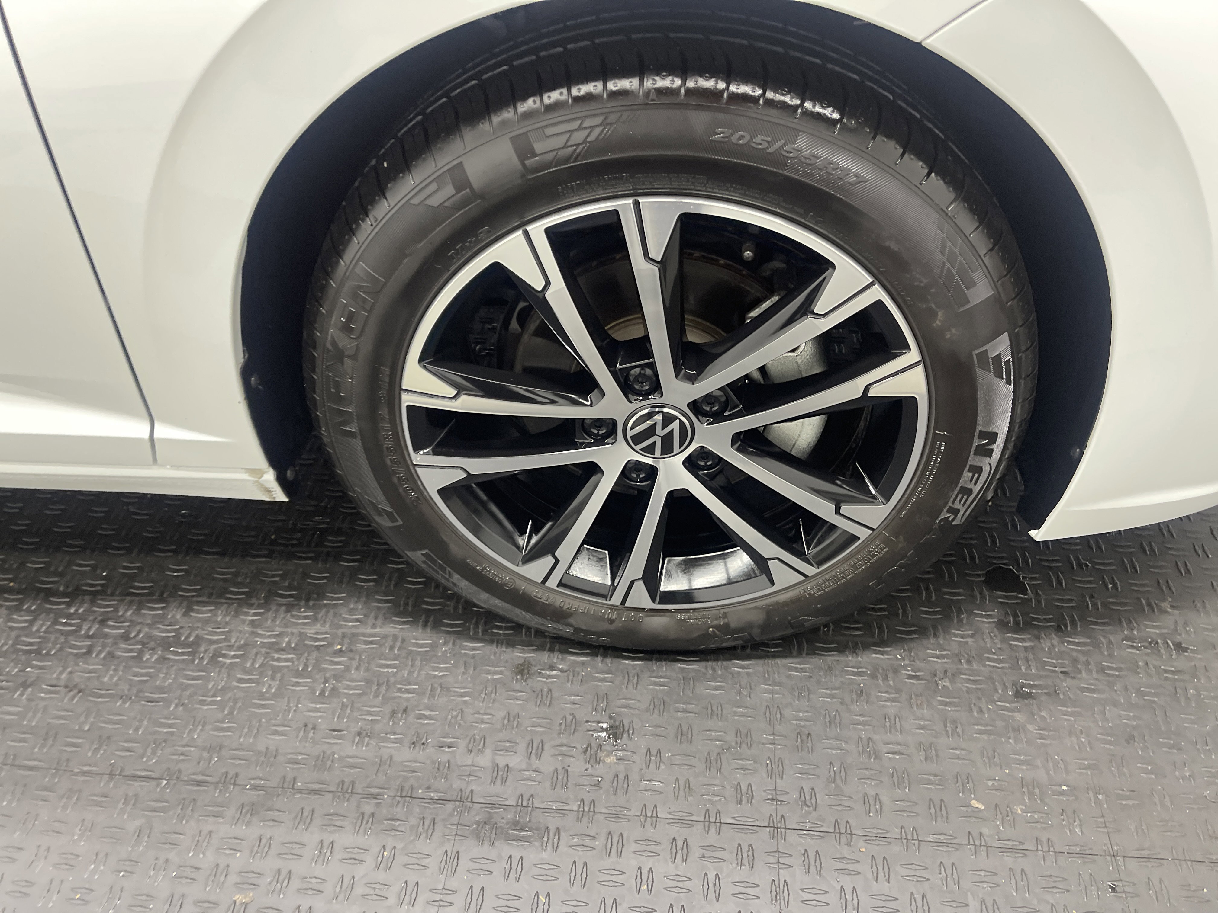 Used 2024 Volkswagen Jetta Sport image 28