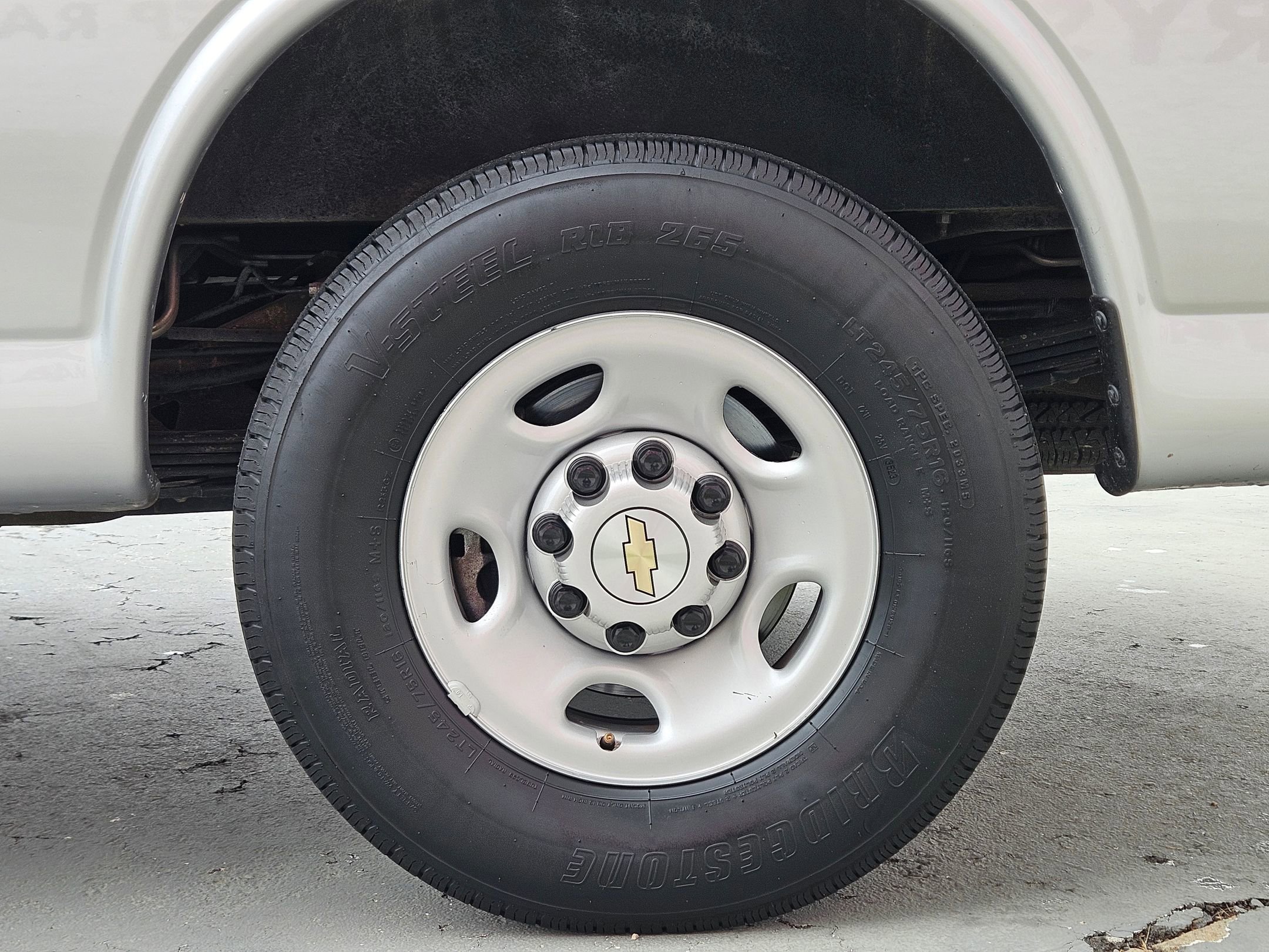 Used 2023 Chevrolet Express 3500 LS image 28