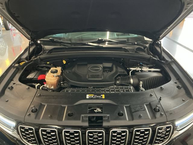 Used 2021 Jeep Grand Cherokee L Summit AWD/4WD image 24