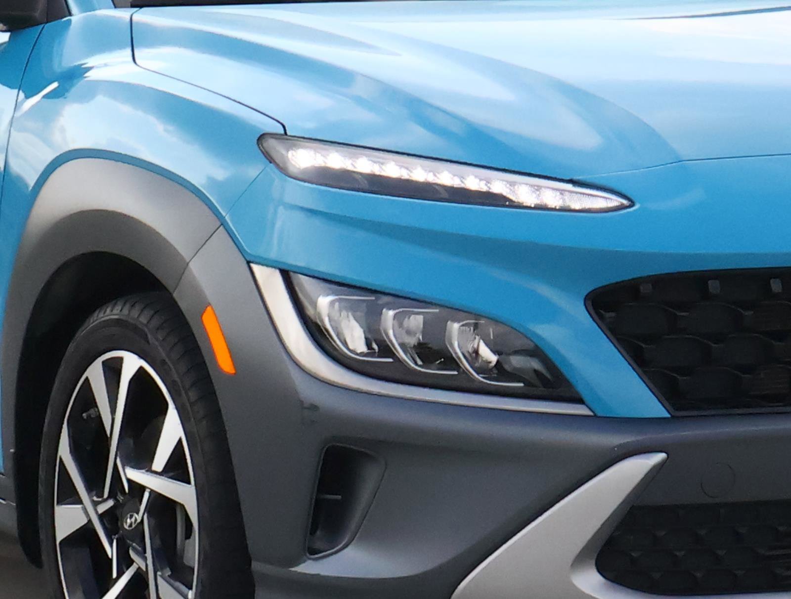 Used 2022 Hyundai Kona Limited image 7