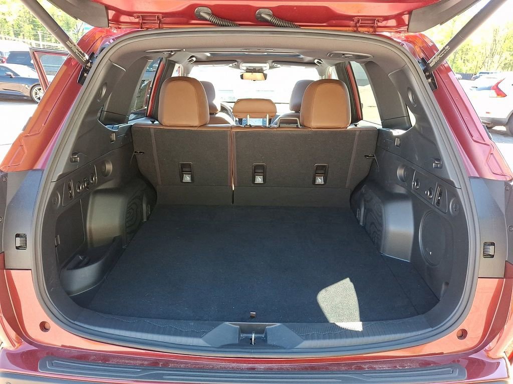 Used 2025 Subaru Forester Touring AWD/4WD image 35