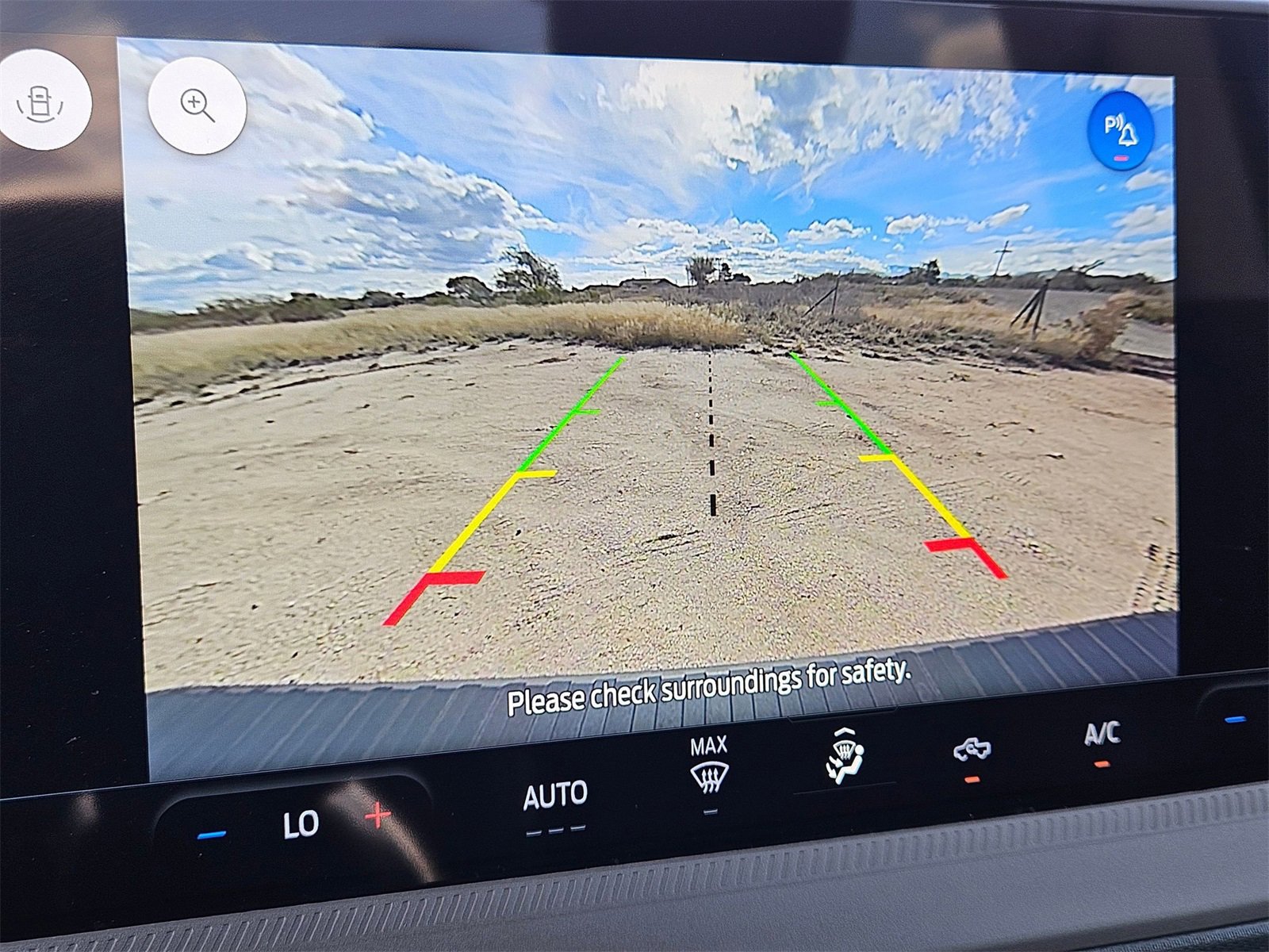 Used 2025 Ford Maverick Lobo image 16