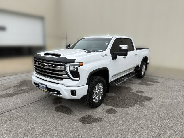 Used 2024 Chevrolet Silverado 3500 High Country w/ Technology Package AWD/4WD image 13