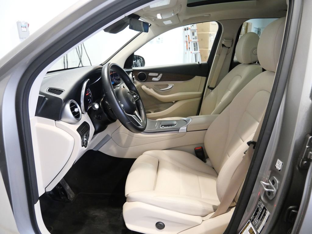 Used 2022 Mercedes-Benz GLC 300 4MATIC image 14