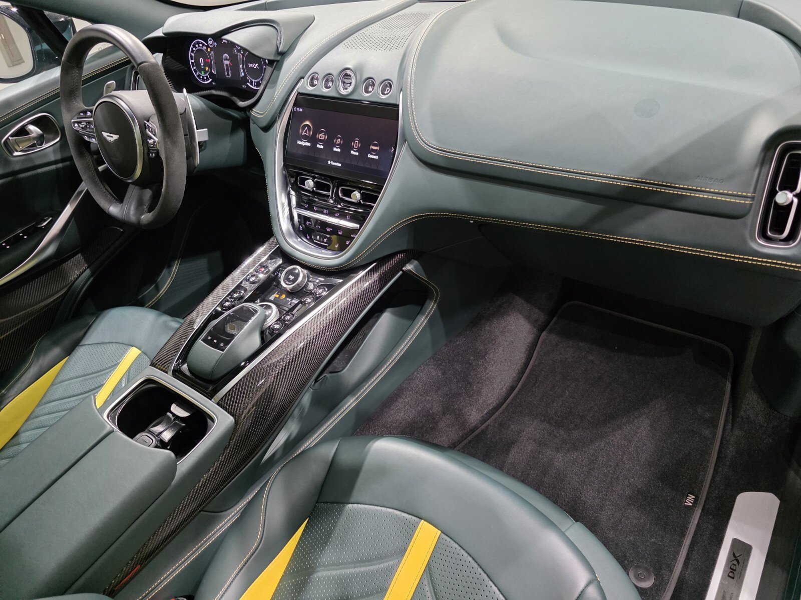 Used 2024 Aston Martin DBX 707 image 27