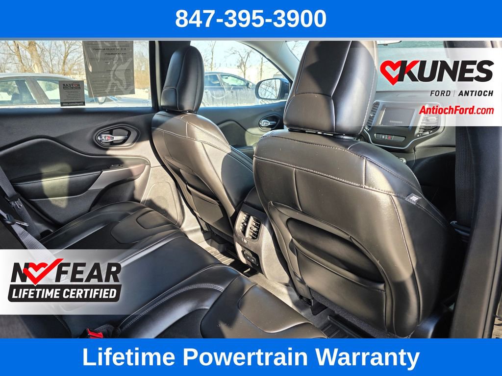 Used 2020 Jeep Cherokee Latitude Plus image 23