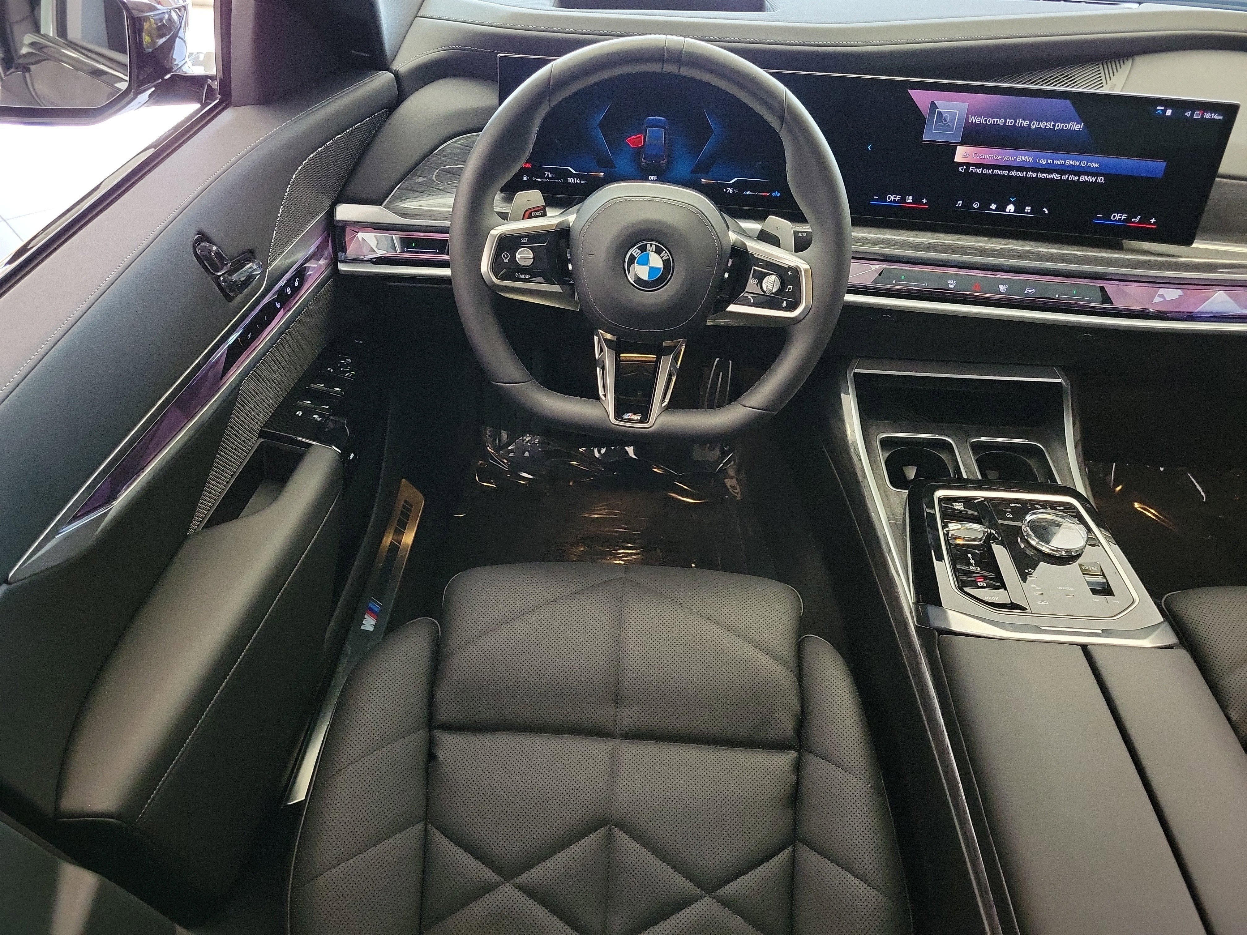Used 2025 BMW 740i w/ Premium Package RWD image 14