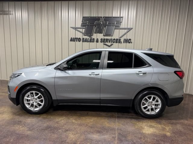 Used 2024 Chevrolet Equinox LS w/ Driver Confidence II Package FWD image 3