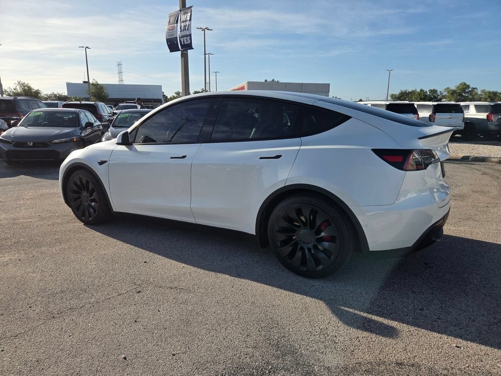 Used 2022 Tesla Model Y Performance AWD/4WD image 11