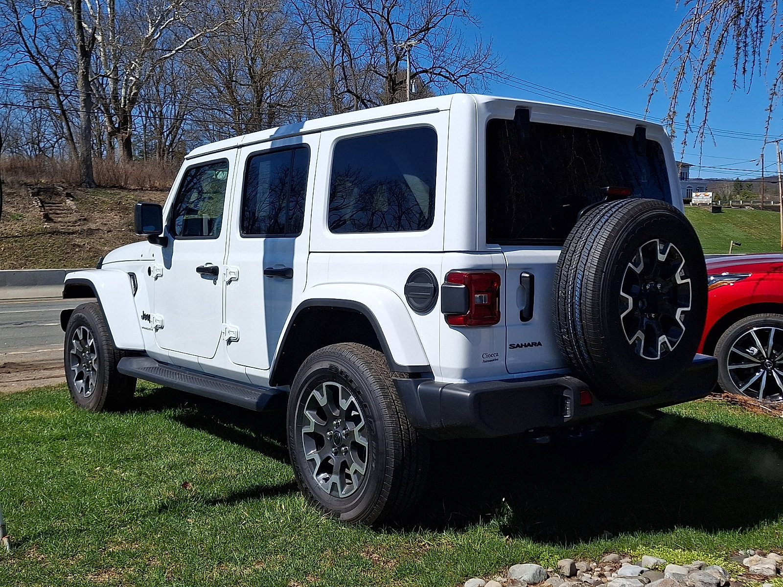 Used 2026 Jeep Wrangler Sahara AWD/4WD image 4