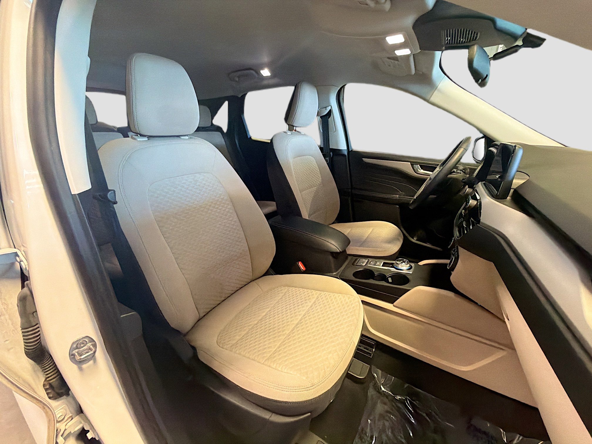 Used 2021 Ford Escape SE w/ Cold Weather Package image 30