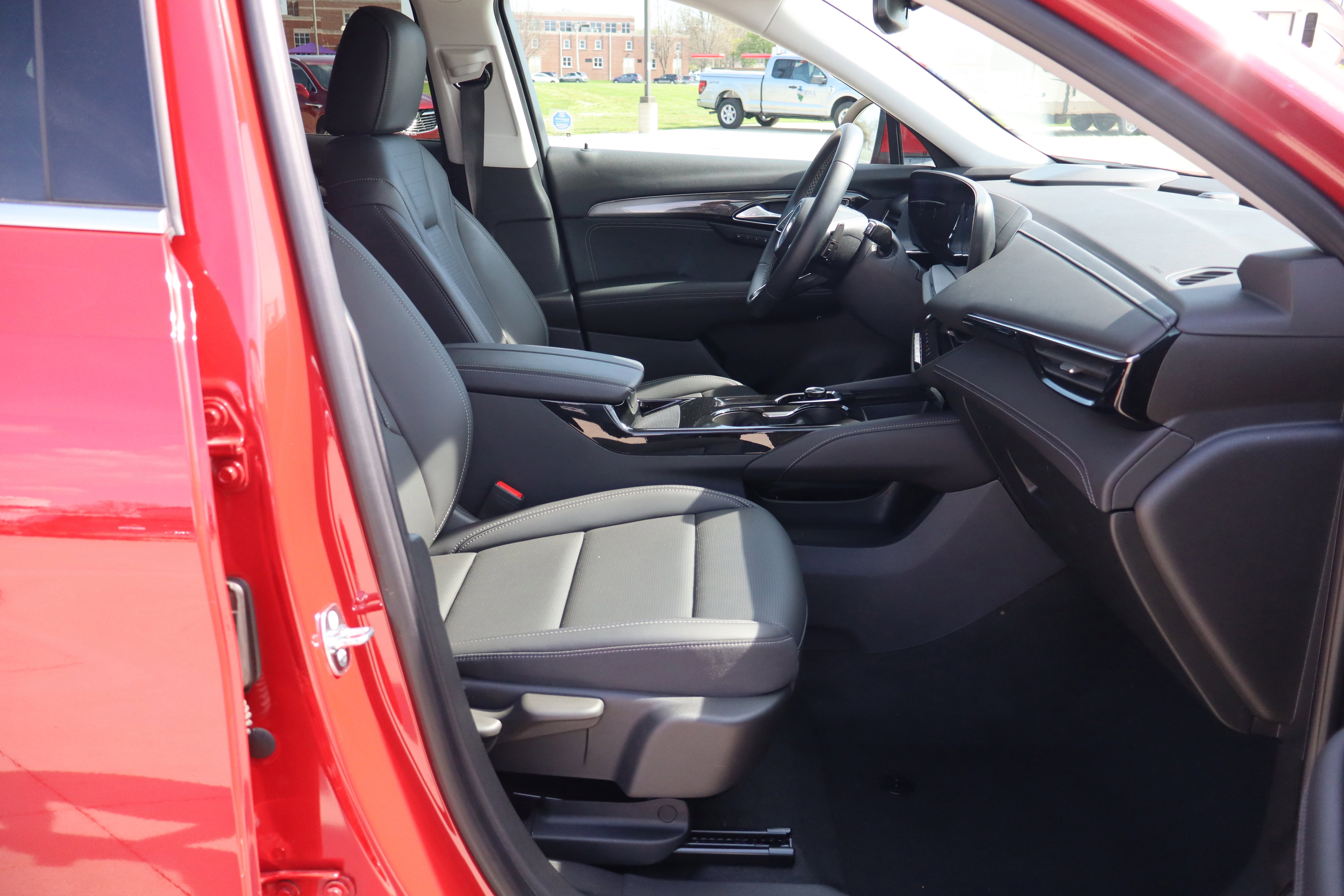 Used 2025 Buick Envision Preferred AWD/4WD image 13