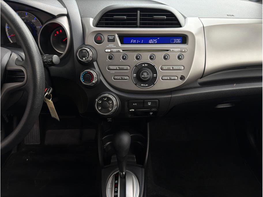 Used 2010 Honda Fit image 17
