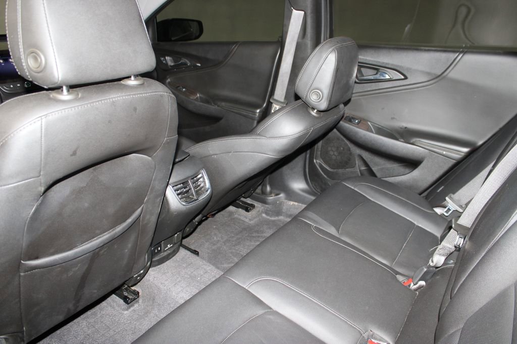 Used 2025 Chevrolet Malibu LT FWD image 19