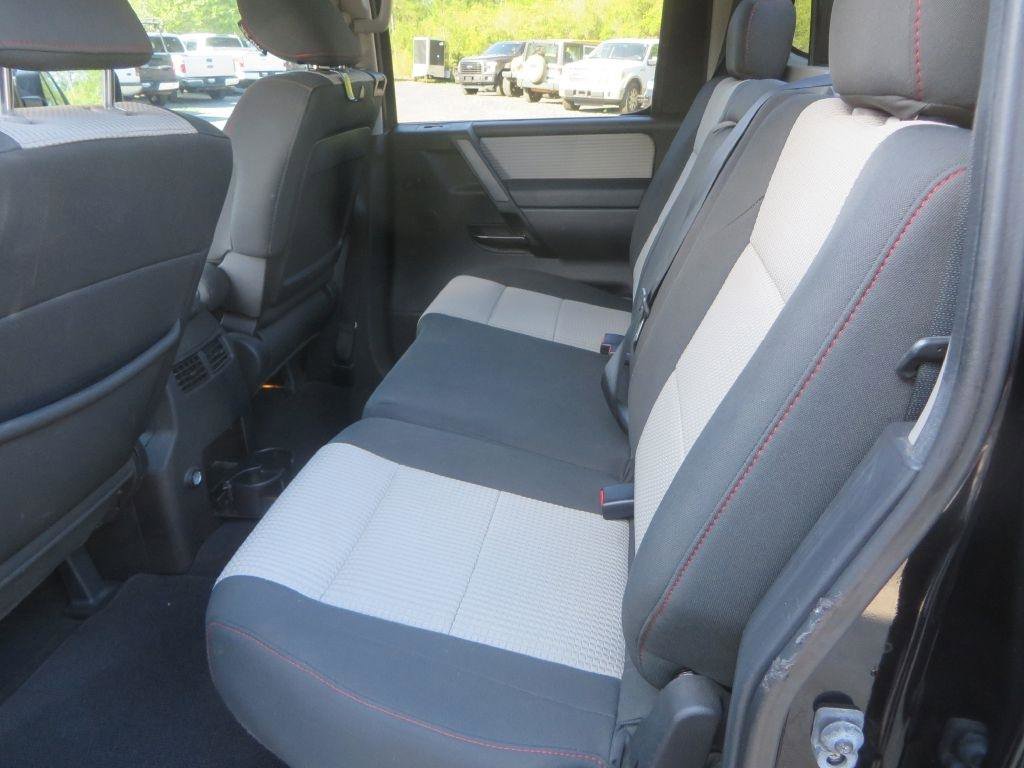 Used 2011 Nissan Titan PRO-4X AWD/4WD image 26