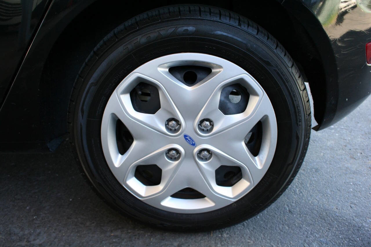 Used 2012 Ford Fiesta S FWD image 10