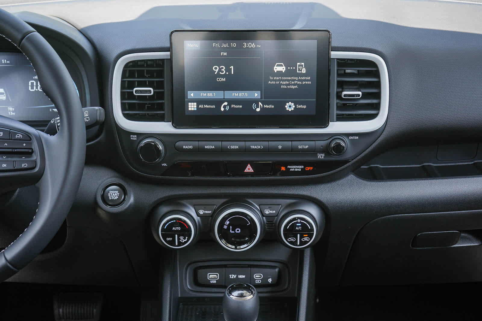 New 2026 Hyundai Venue SEL FWD image 13