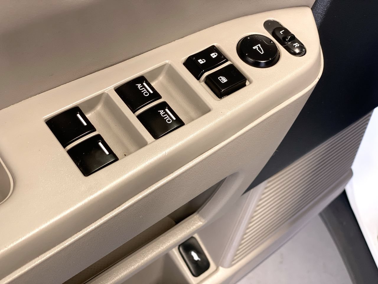 Used 2014 Honda Pilot EX-L image 18