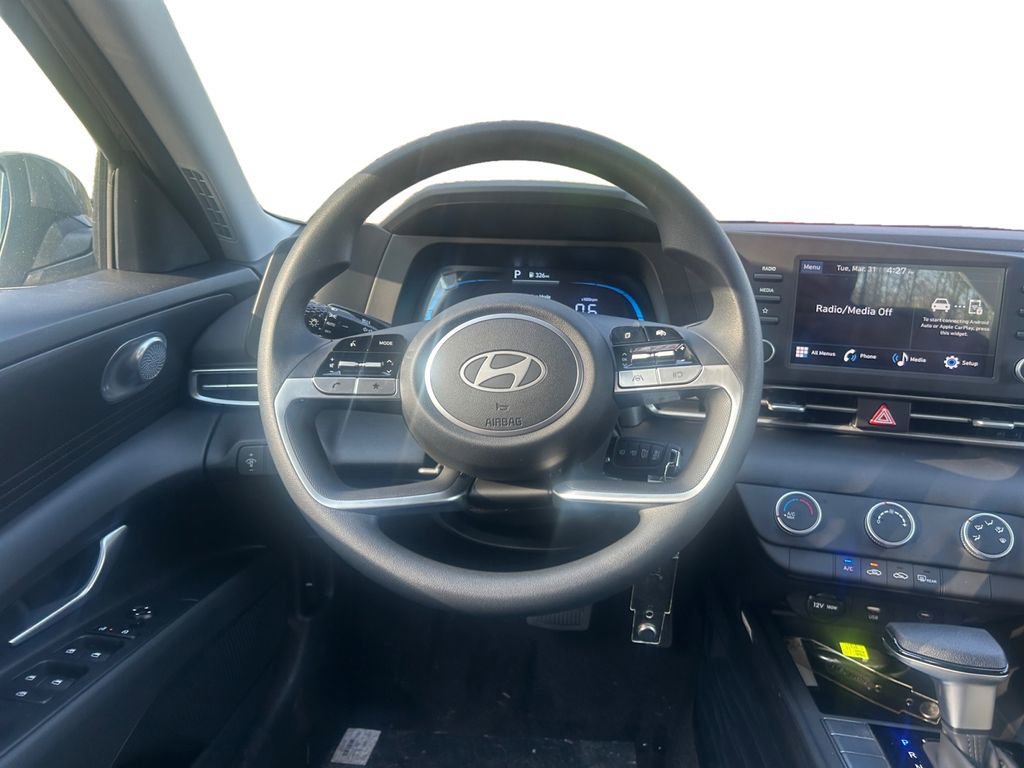 New 2026 Hyundai Elantra SE FWD image 12